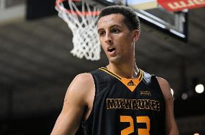 两双到手！小帕特里克-鲍德温16中8拿到22分13板3断1帽 三分10中4